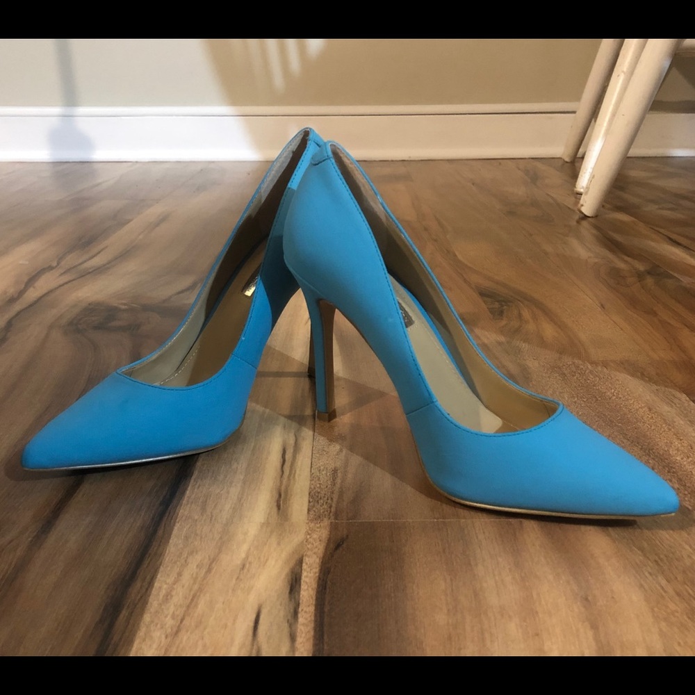 🖤sold🖤 BCBG Turquoise Heels SIZE 5.5 Stilettos